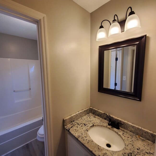 Building Photo - Southern Comfort: Your Dream Rental Home i...