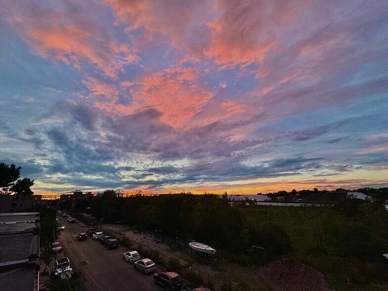 Building Photo - 191 Condor St