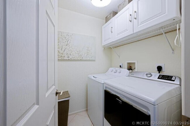 Building Photo - 4156 Meade Way
