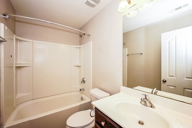 Building Photo - 1212 Chaser Ridge Ct