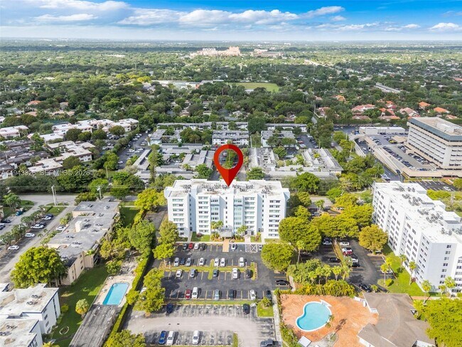 Building Photo - 9125 SW 77th Ave