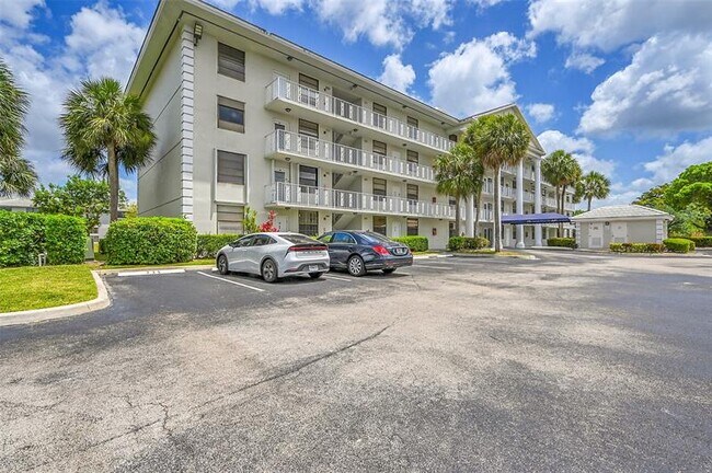 Building Photo - 1703 Whitehall Dr