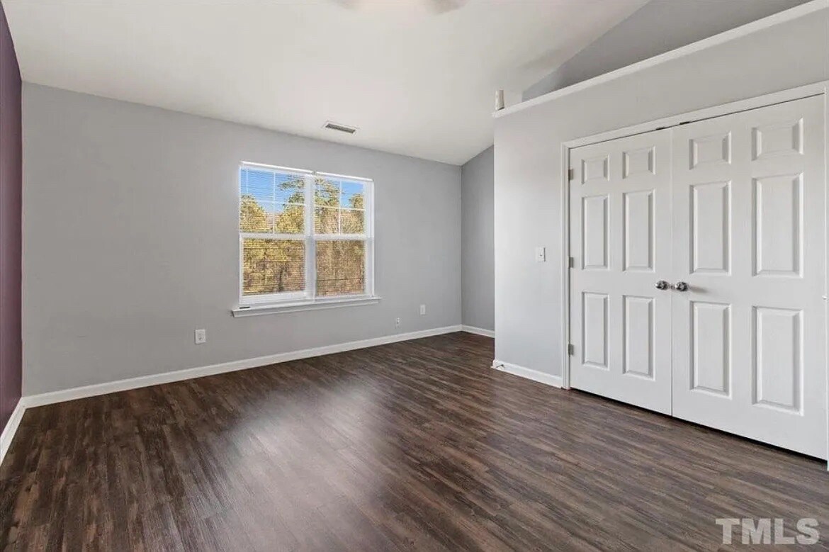 Building Photo - Room in Townhome on Casona Way