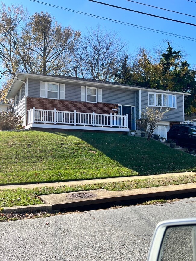 Primary Photo - 323 Aragona Dr