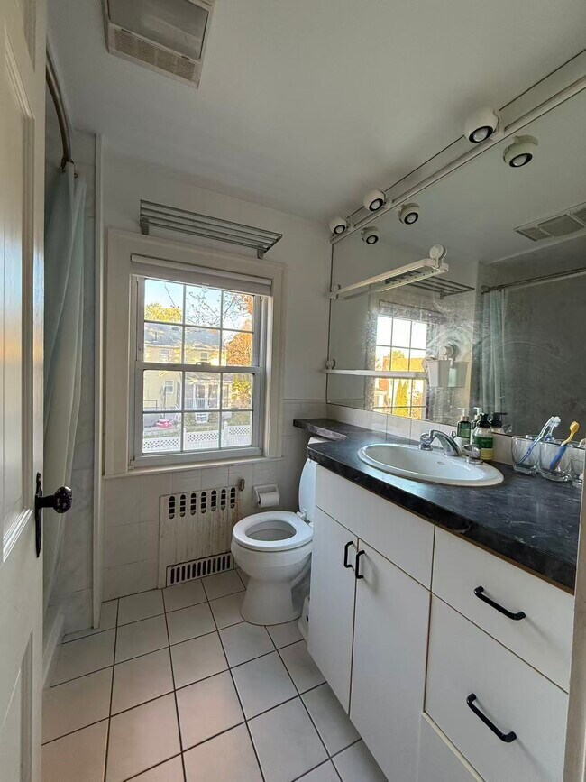 Building Photo - 48 Watson Rd