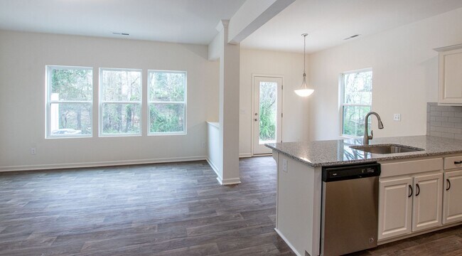 Building Photo - 14082 Clayborn St