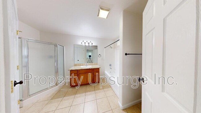 Building Photo - 3720 Silvario Ct