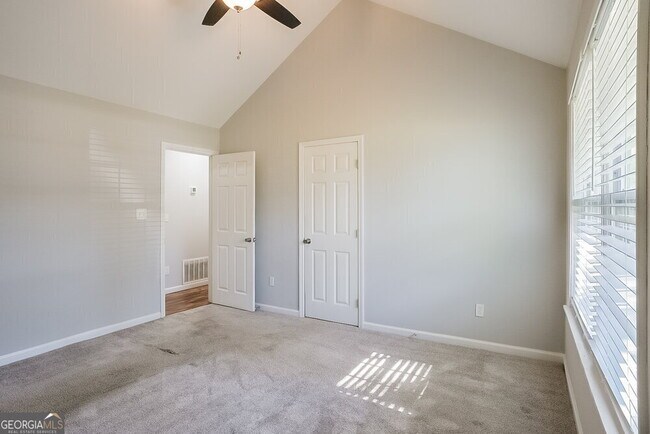 Building Photo - 5355 Forest Downs Cir