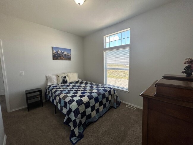 Building Photo - 2 N Shoshone Trail