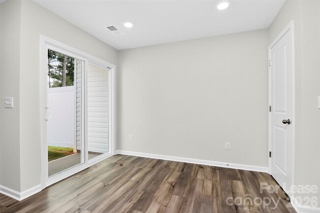 Building Photo - 10032 Greystar Ln