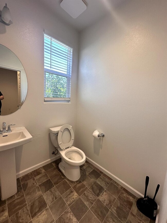 Building Photo - 2893 N Schneider Ave