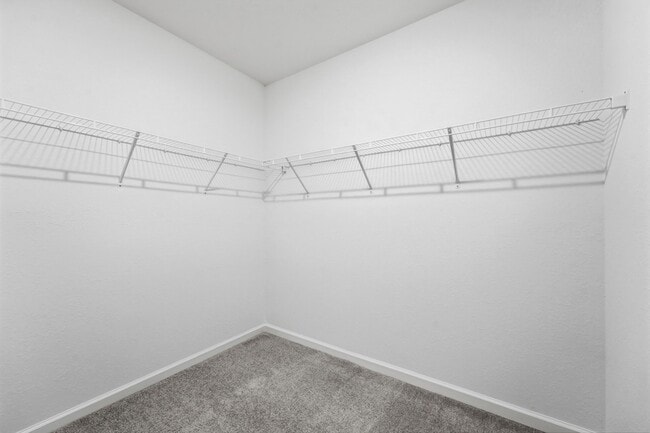 Building Photo - 10436 NW Suncrest Lp