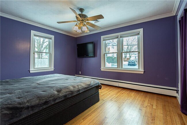 Building Photo - 25 Weeks St