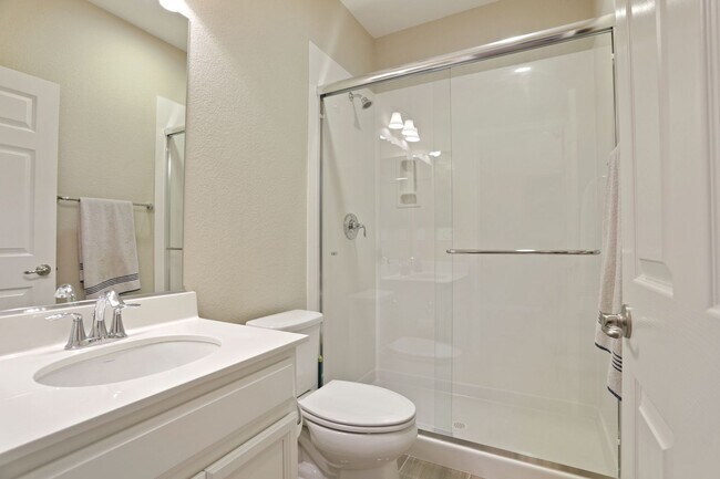 Building Photo - **Rent Reduction** Beautiful home in desirable Spring Lake community Woodland