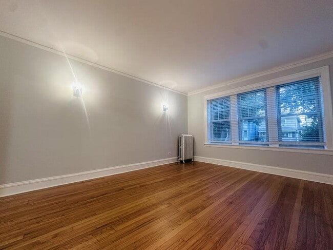 Building Photo - 0 bedroom in Chicago IL 60640