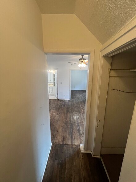 Building Photo - 132 Reed Ave