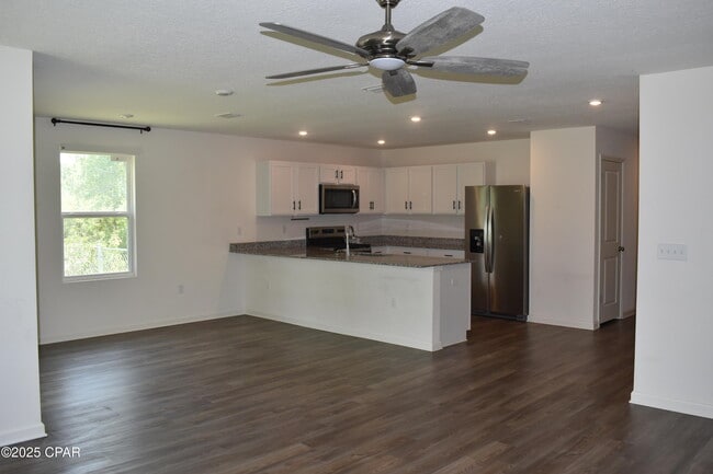 Building Photo - 1570 Aldoro Cir