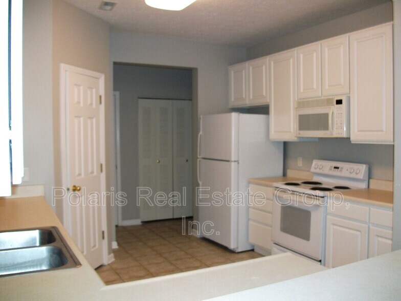 Building Photo - 2215 Colfax Ln