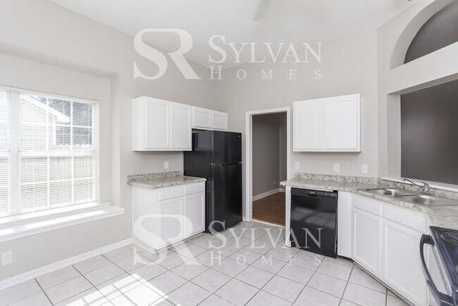 Building Photo - Coming HOME never felt so good!