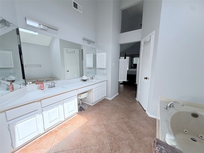 Building Photo - 7015 Puerta Vista Ln