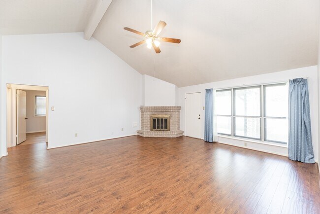 Building Photo - 6818 Brockington Dr