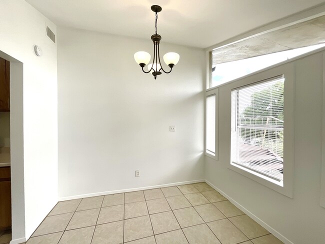 Building Photo - 319 Nolen Dr