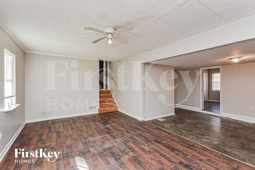 Building Photo - 975 Martin Rd