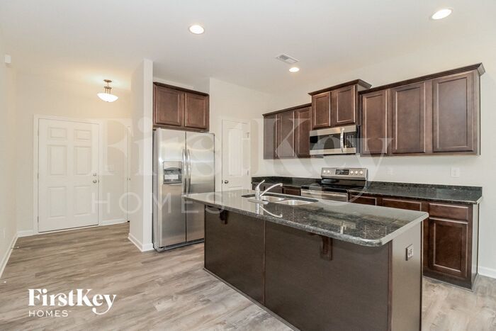 Building Photo - 2604 Dallas Dr