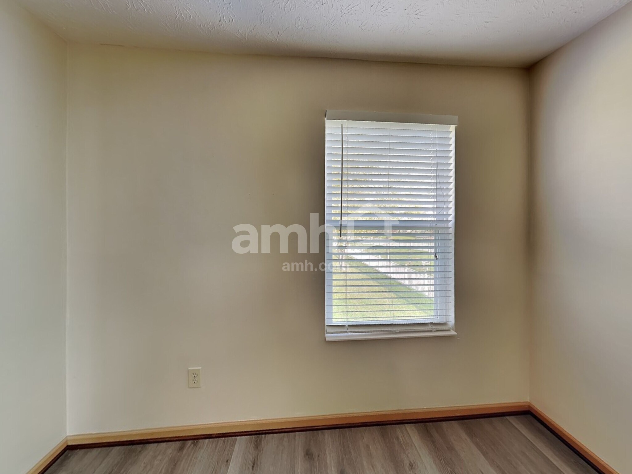 Building Photo - 7474 Heaton Cir