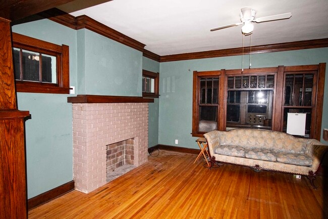 Building Photo - 510 N Raynor Ave