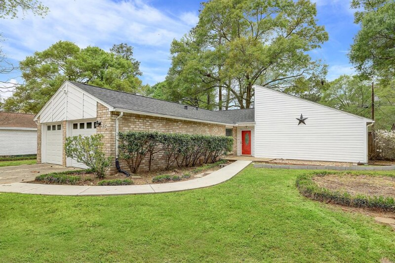 Building Photo - 45 Artesia
