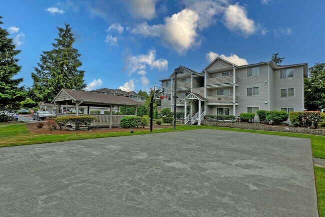 Building Photo - Charming 2-Bedroom Ground-Level Home in Qu...