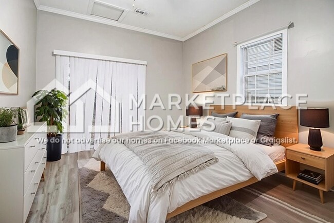 Building Photo - 1638 Mercer Ave