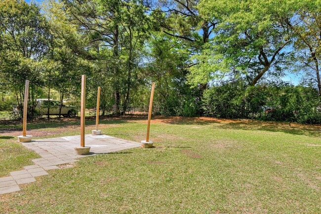 Building Photo - 3607 Massiot Dr