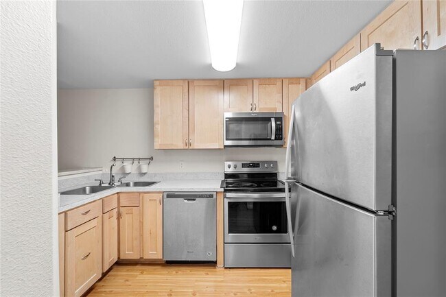 Building Photo - 2209 S Braeswood Blvd