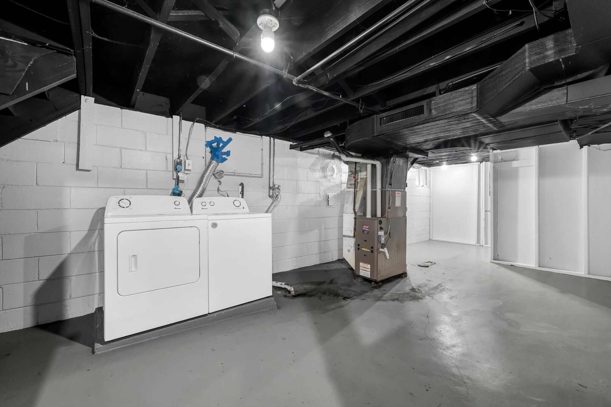 Building Photo - 8593 Engler ave