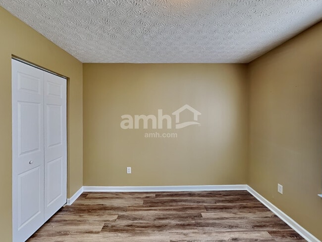 Building Photo - 5272 Gobel Dr