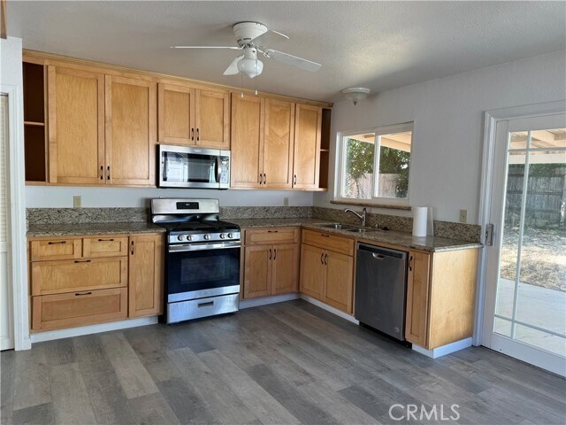 Building Photo - 879 Baywood Way