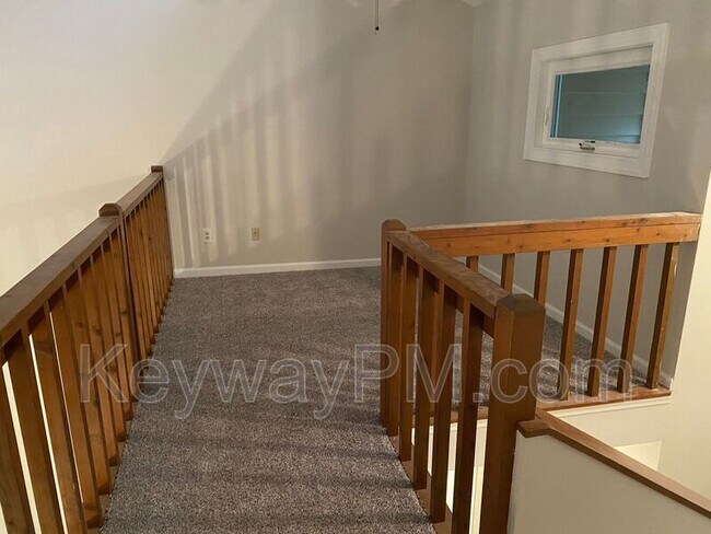Building Photo - 212 Waters Way
