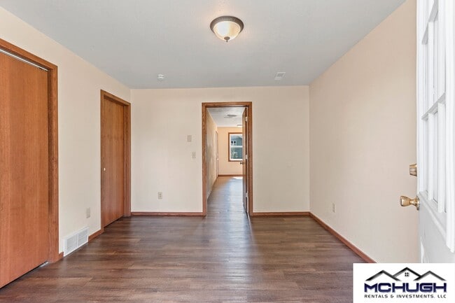 Building Photo - 527 Northridge Dr