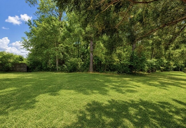 Building Photo - 603 Plantation Village Dr