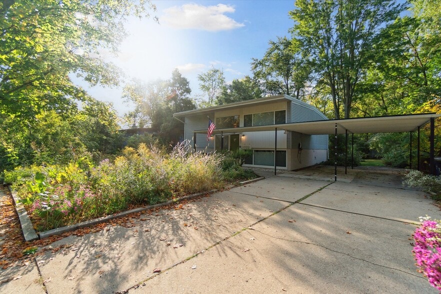 Building Photo - 1807 Fair St