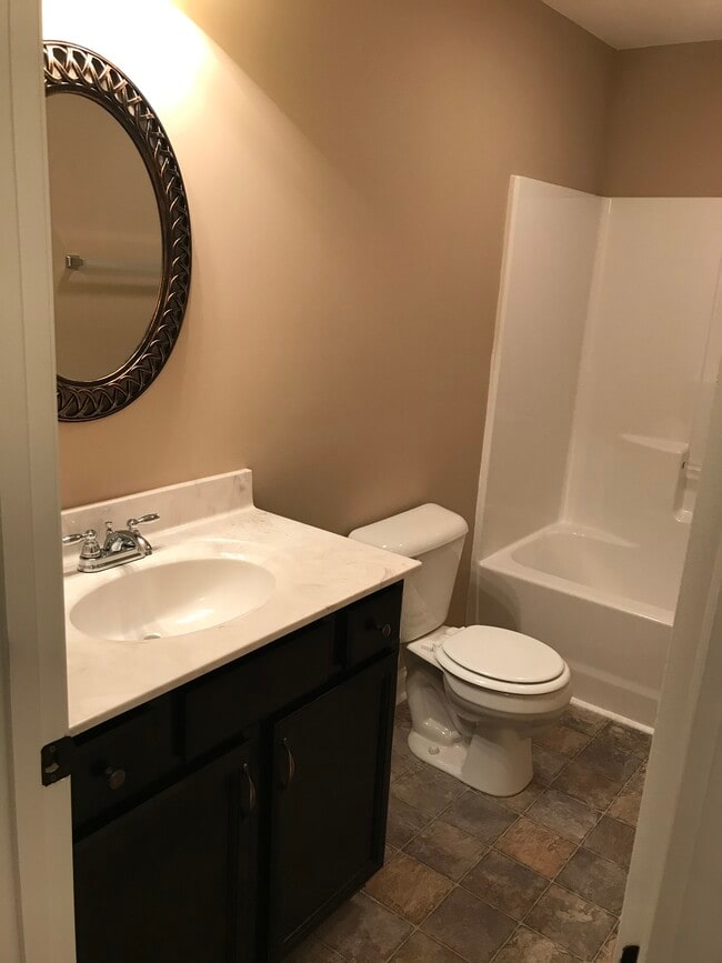 Building Photo - 1474 N POINTE Wy