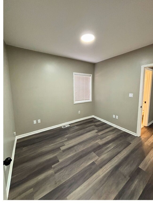 Building Photo - 4 bed, 2.5 bath | 219-777-HOME to schedule a tour today