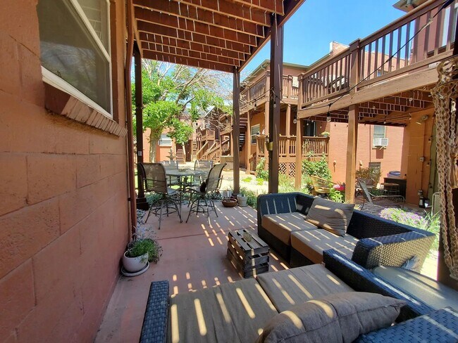 Building Photo - 3136 Umatilla St