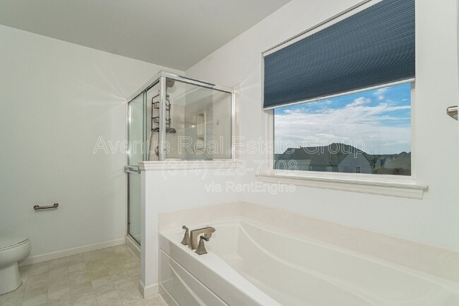 Building Photo - 608 Highland Pr Dr