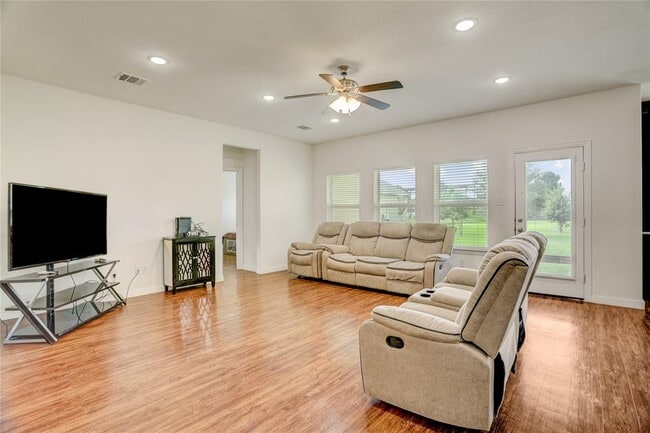 Building Photo - 503 Rd 5138