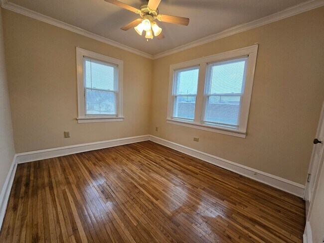 Building Photo - 1308 N Main St