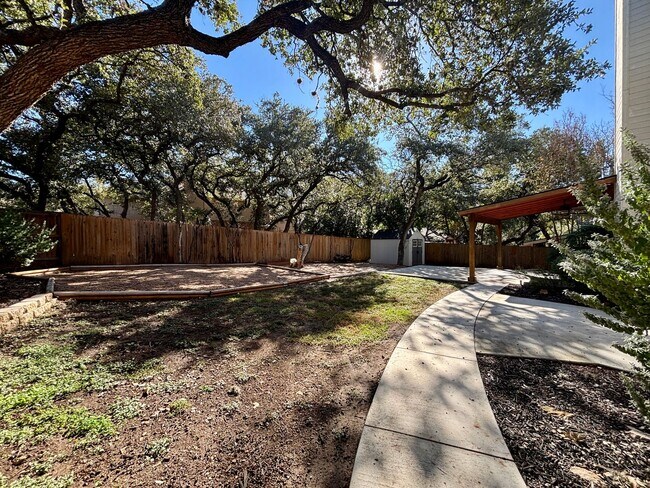 Building Photo - 4-Bed Home in Gated Community with Amenities