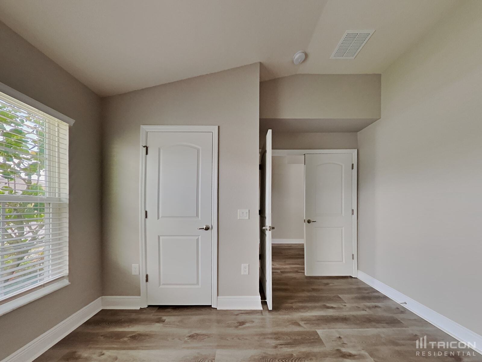 Building Photo - 387 Buchannan Dr